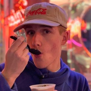 Meet your Posher, Carson